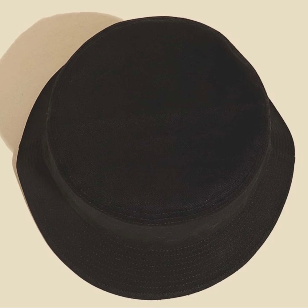 ✨NWOT Black Bucket Hat - Picture 3 of 4